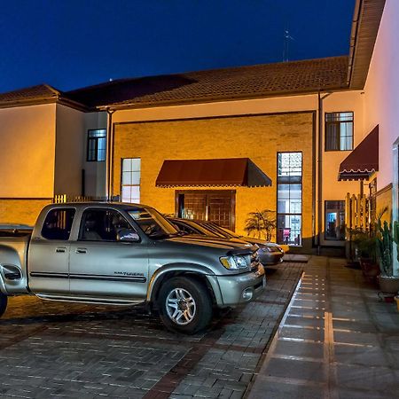 Quo Vadis Hotel Abuja Exterior foto