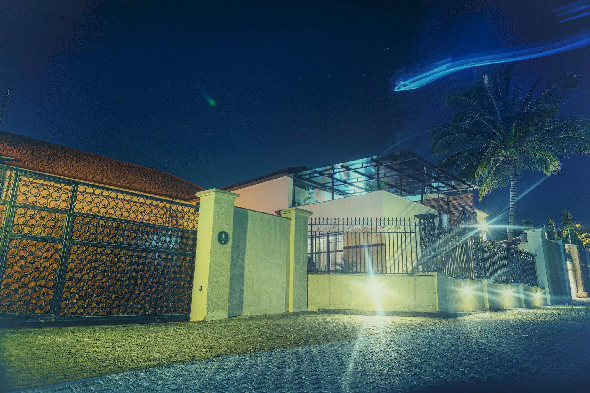 Quo Vadis Hotel Abuja Exterior foto