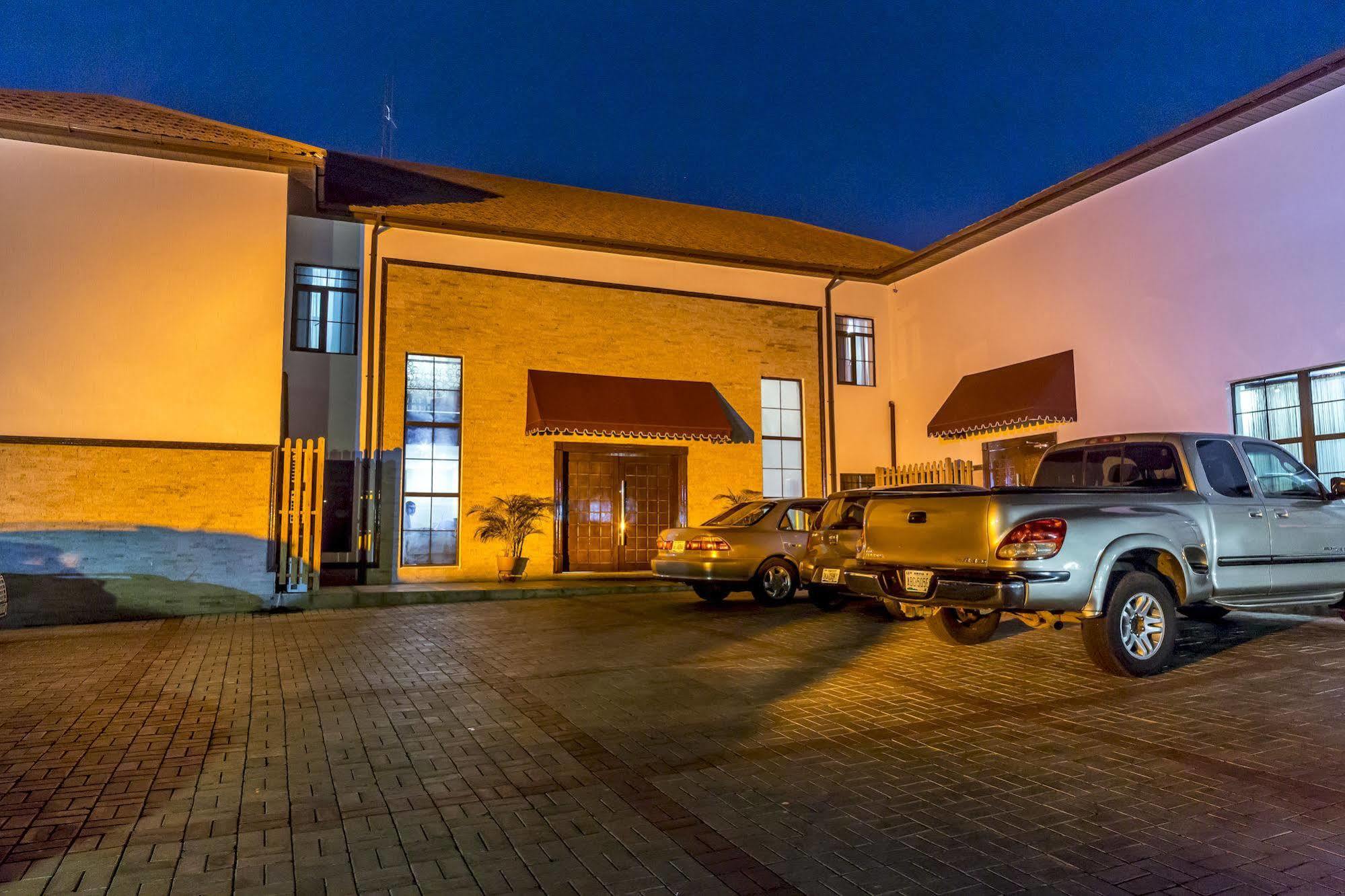 Quo Vadis Hotel Abuja Exterior foto